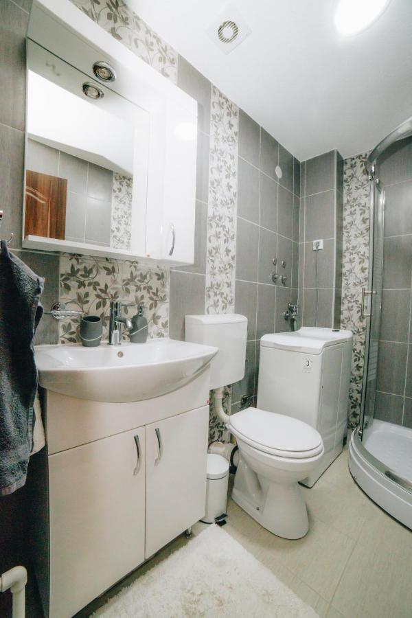 Urban Lux Apartmani Kragujevac Exterior photo